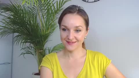 Alicia online show from December 2, 8:48 am