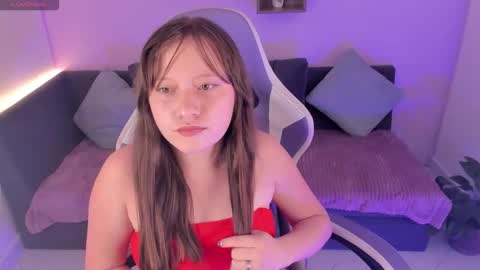 Snapshot of aliciamoonx chatting on October 15, 11:46 am aliciamoonx online show from October 15, 11:46 am