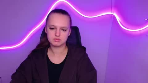 Snapshot of alicie_dream_ chatting on September 23, 5:49 am Alicie online show from September 23, 5:49 am