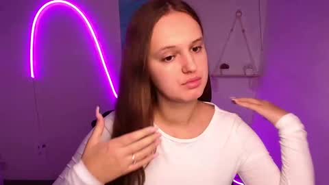 Snapshot of alicie_dream_ chatting on October 15, 6:27 am Alicie online show from October 15, 6:27 am