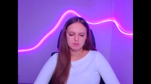 Snapshot of alicie_dream_ chatting on September 19, 11:31 am Alicie online show from September 19, 11:31 am
