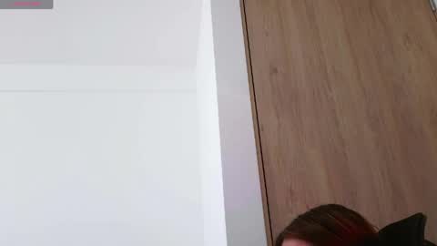 aliciia_23 online show from April 27, 9:01 pm