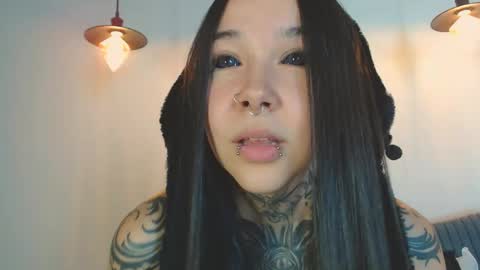    online show from April 28, 1:36 am