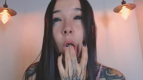    online show from April 22, 1:13 am