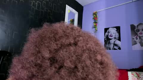 Snapshot of alika01_ chatting on February 9, 1:46 pm alika online show from February 9, 1:46 pm