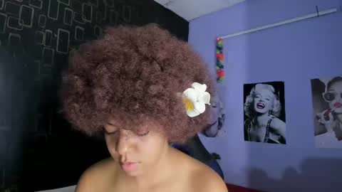 Snapshot of alika01_ chatting on February 7, 12:20 am alika online show from February 7, 12:20 am