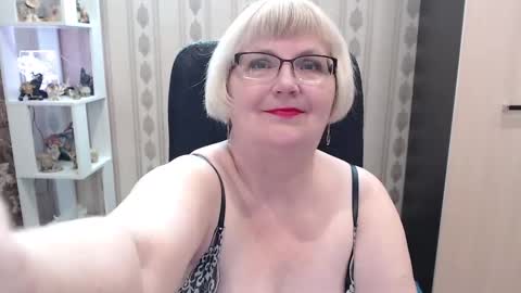 alina672211 online show from March 25, 6:27 am