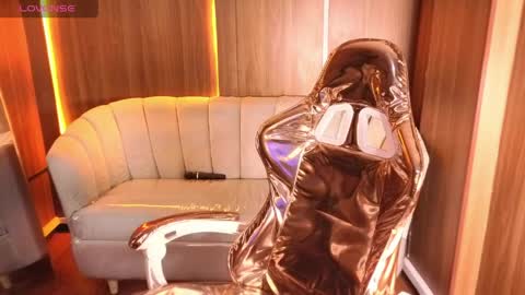 alina_b_ online show from April 27, 8:06 pm