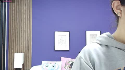 Snapshot of alina_martinelli chatting on February 3, 11:31 am Alina online show from February 3, 11:31 am