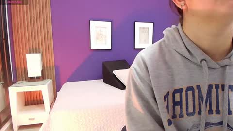 Snapshot of alina_martinelli chatting on January 25, 11:46 am Alina online show from January 25, 11:46 am