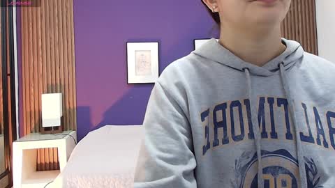 Snapshot of alina_martinelli chatting on January 13, 11:30 am Alina online show from January 13, 11:30 am
