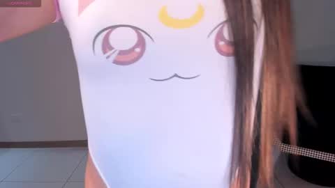 alinakravitz_ online show from October 10, 12:21 pm