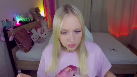 Snapshot of alinaocean chatting on October 12, 6:54 pm alinaocean online show from October 12, 6:54 pm