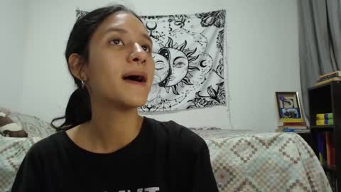 Snapshot of alinawoolf_ chatting on December 26, 1:40 am  Ali  online show from December 26, 1:40 am