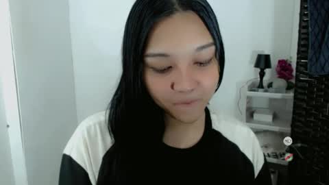 Shanti xhey online show from April 8, 6:48 am