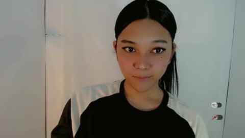 Shanti xhey online show from April 22, 9:34 pm