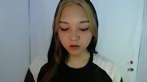 Shanti xhey online show from April 26, 11:46 pm