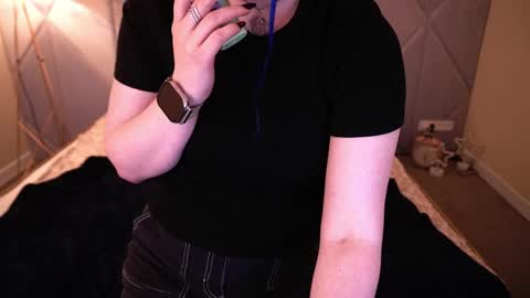 alisagrace online show from April 19, 6:10 pm