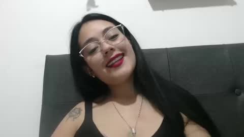 Snapshot of alisha_9997 chatting on October 17, 10:35 pm alisha_9997 online show from October 17, 10:35 pm