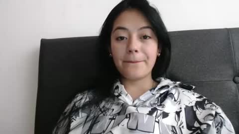 Snapshot of alisha_9997 chatting on September 28, 3:06 pm alisha_9997 online show from September 28, 3:06 pm