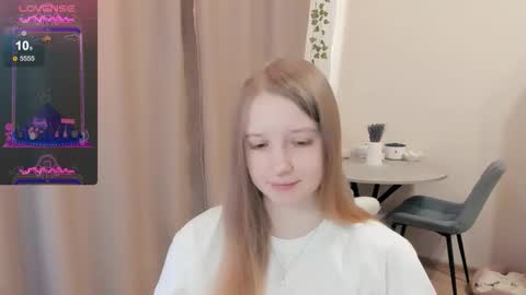 Snapshot of alisha_ley chatting on October 12, 7:11 am Alya online show from October 12, 7:11 am