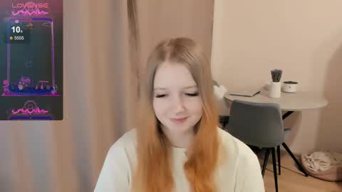 Snapshot of alisha_ley chatting on February 6, 10:53 pm Alya online show from February 6, 10:53 pm