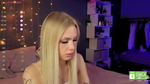 Alisha online show from October 8, 2:32 pm