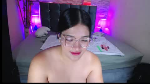 Alison online show from April 23, 9:39 pm