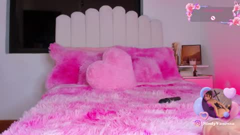 alison_ivannova online show from November 12, 8:01 am