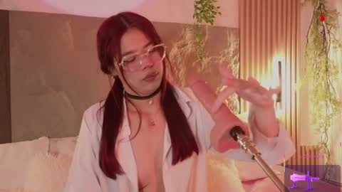 Snapshot of alissa_cute1 chatting on October 4, 2:39 am Mia online show from October 4, 2:39 am
