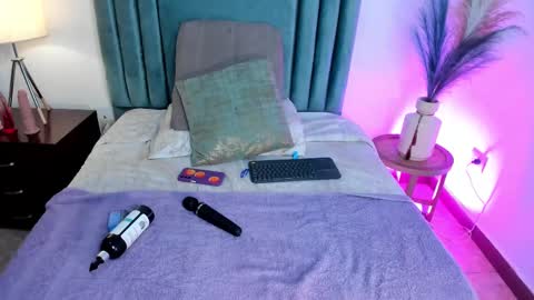 Snapshot of alissanix chatting on March 6, 11:31 pm AlissaNix online show from March 6, 11:31 pm