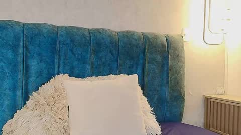 alisson_fox69 online show from October 8, 1:10 am