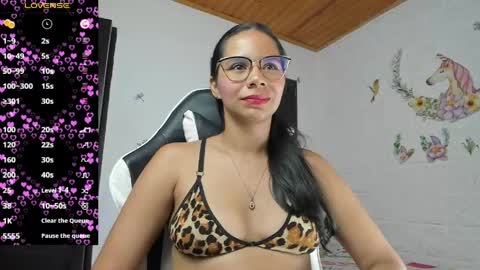 Alisson hoffman05 online show from April 22, 2:52 am