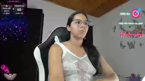 Snapshot of alisson_hoffman05 chatting on September 16, 11:24 pm Alisson hoffman05 online show from September 16, 11:24 pm