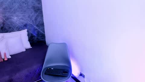 Alisson Harris online show from April 25, 4:26 am