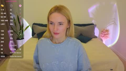 alisssarose online show from December 4, 10:10 pm