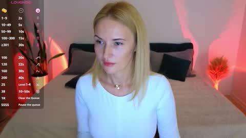 Snapshot of alisssarose chatting on October 3, 9:53 pm alisssarose online show from October 3, 9:53 pm