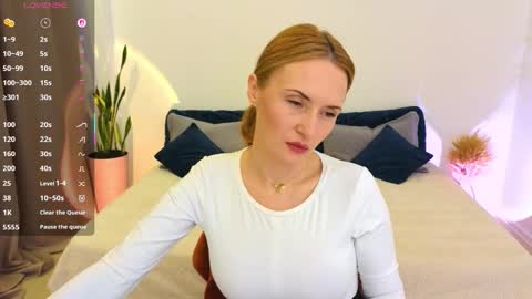 alisssarose online show from March 24, 10:15 pm