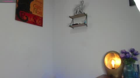 alix_kitty_ online show from June 25, 3:28 am