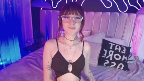 Ali online show from April 1, 1:41 pm