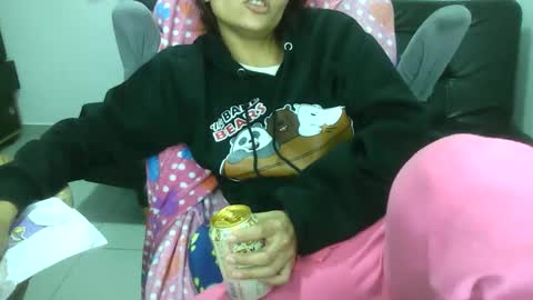 alixxe_ online show from December 1, 6:28 am