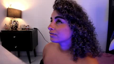 Snapshot of alizon_ chatting on January 25, 8:53 pm Andrea online show from January 25, 8:53 pm