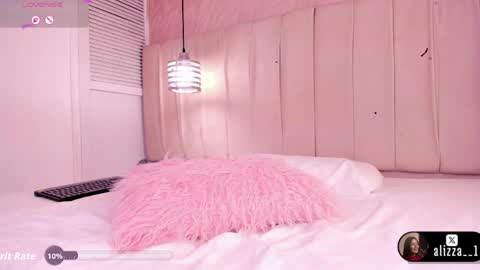 alizza_ online show from April 26, 1:42 pm