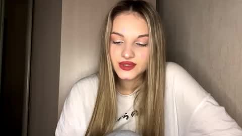 Emily online show from January 10, 8:08 am