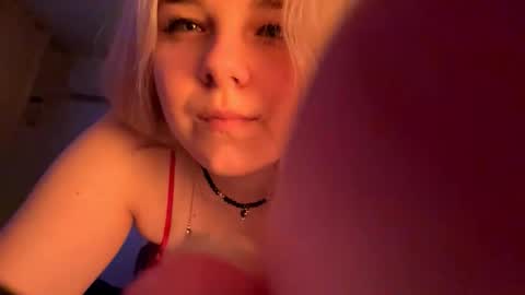 Alle online show from March 13, 9:38 pm