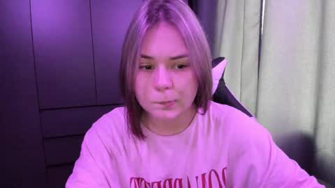 Blair online show from December 3, 8:06 am