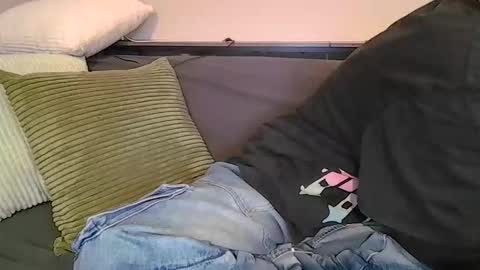 alliebearx online show from April 24, 3:09 am