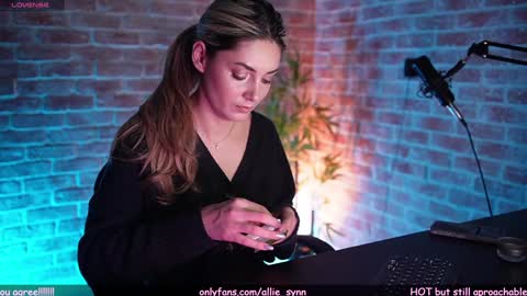 Allie online show from January 13, 5:01 am