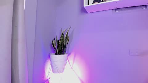 Alisson  online show from June 19, 8:56 pm