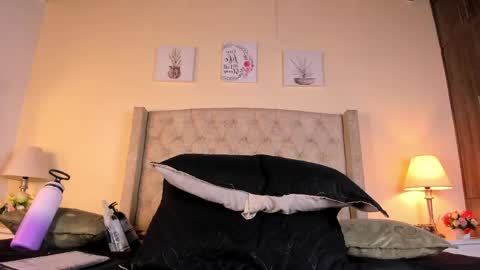 allisson online show from April 25, 12:41 pm